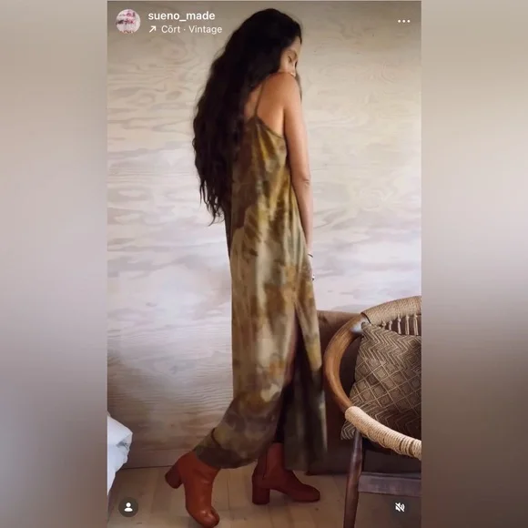 Sueño Made Silk Noil Brown Tie-Dye Slip Dress - Picture 2 of 8